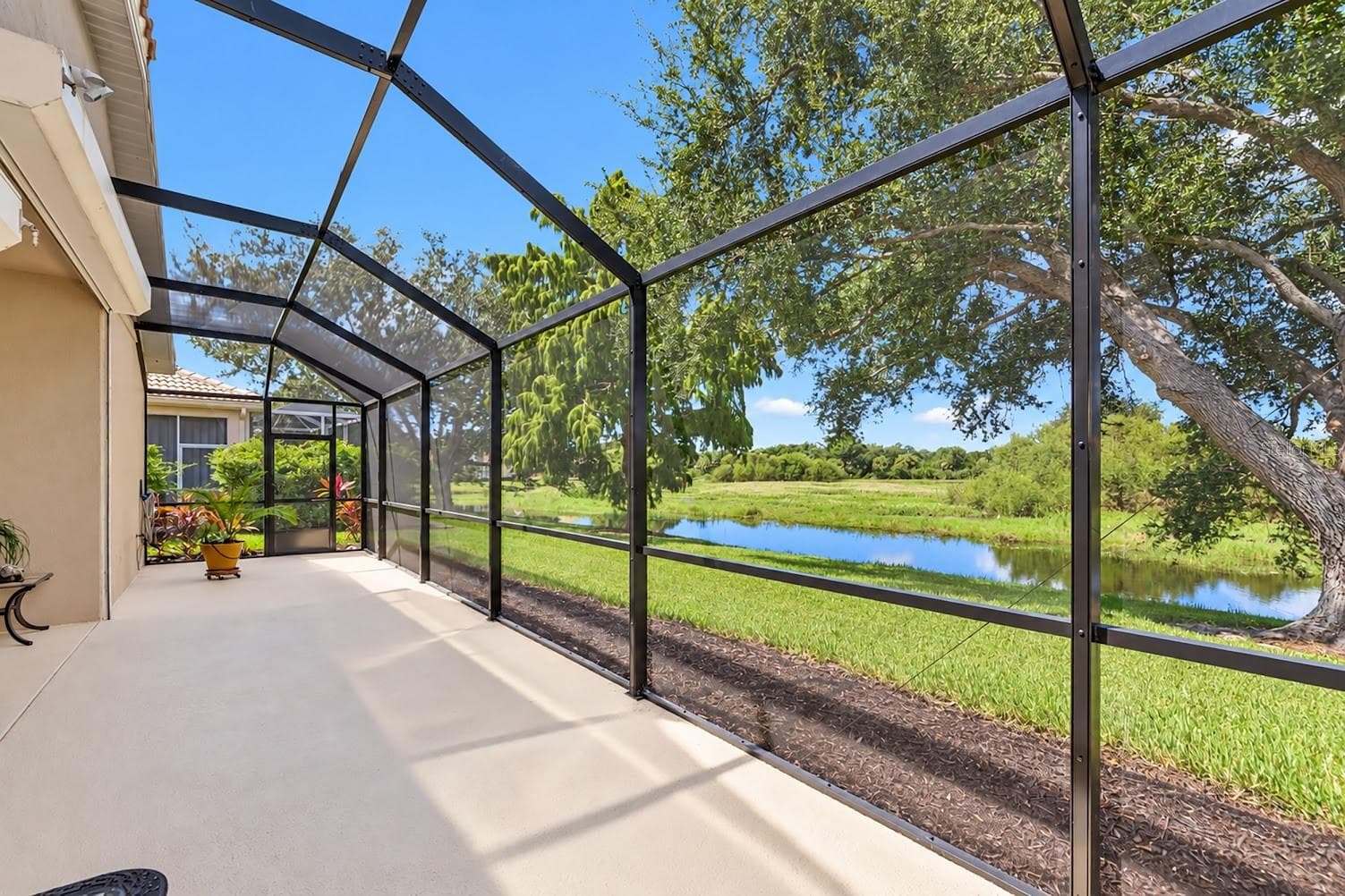 Room for a deck spa w/lake and nature preserve. - 5113 FLAGSTONE DR, SARASOTA
