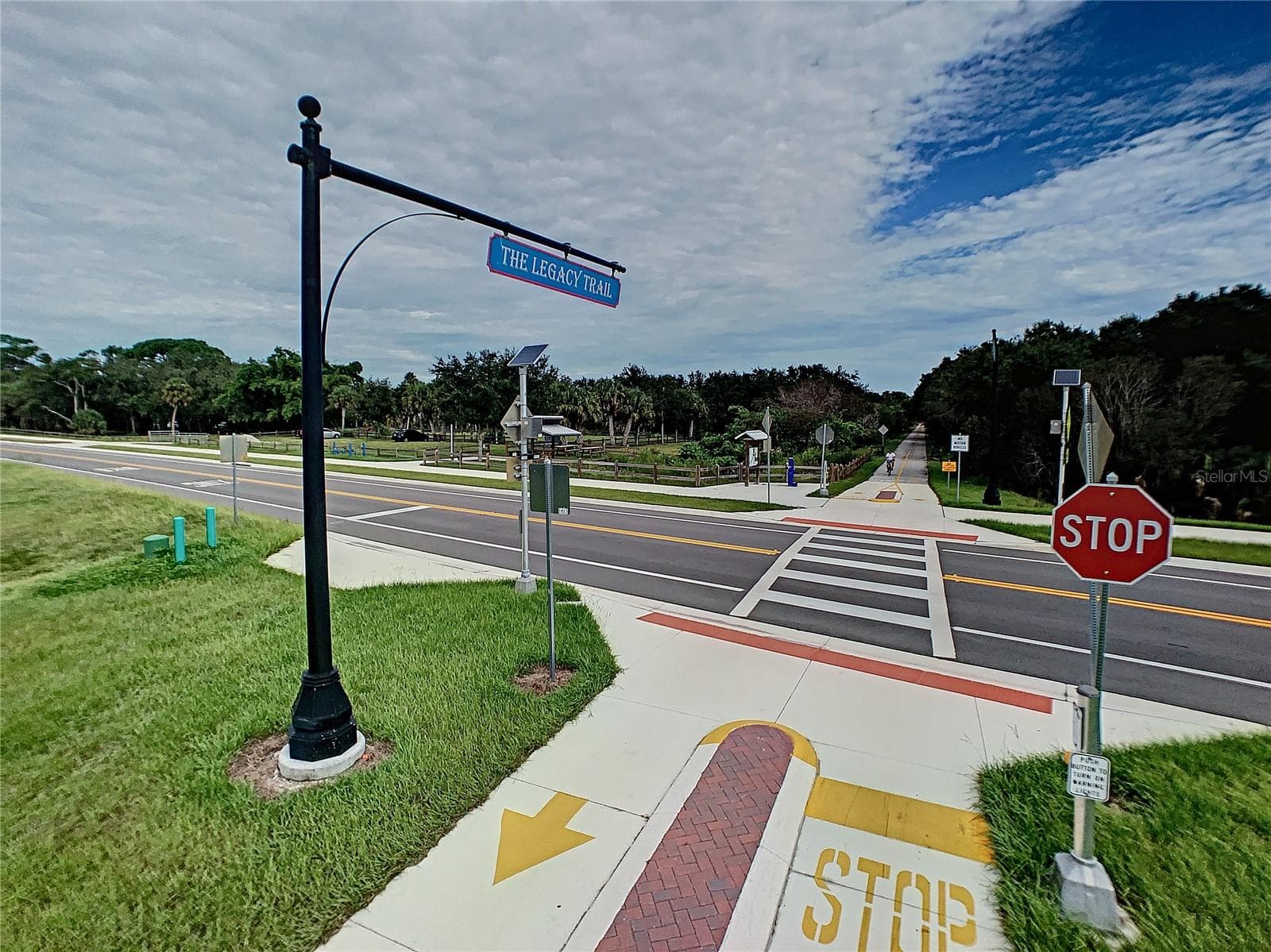 Hamptons has near by Legacy bike trail junction. - 5113 FLAGSTONE DR, SARASOTA