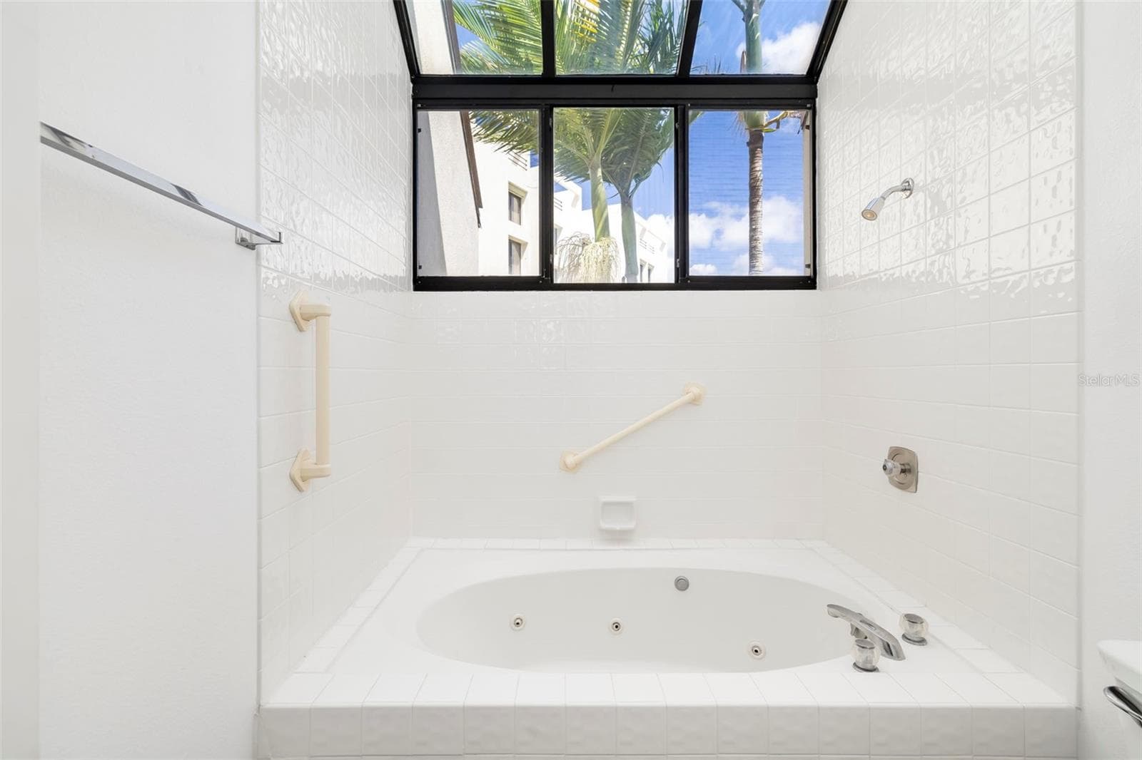Townhouse at 1920 HARBOURSIDE DR #1003, LONGBOAT KEY, photo 39 of 90