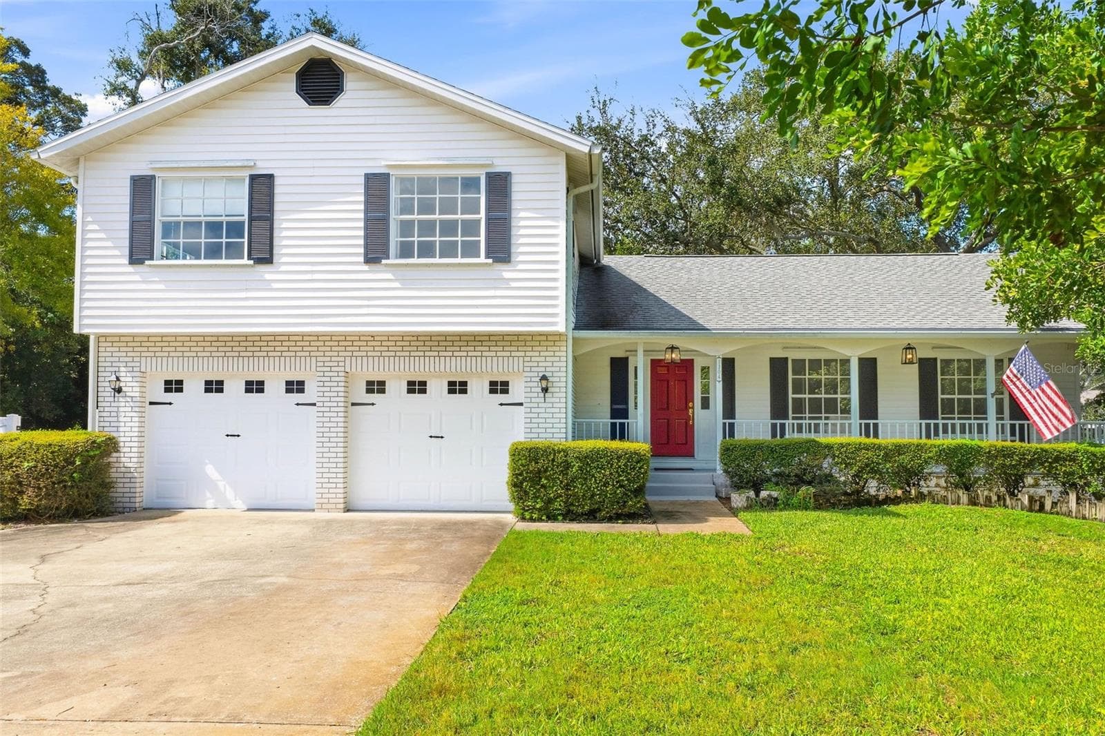 1304 TREETOP DR