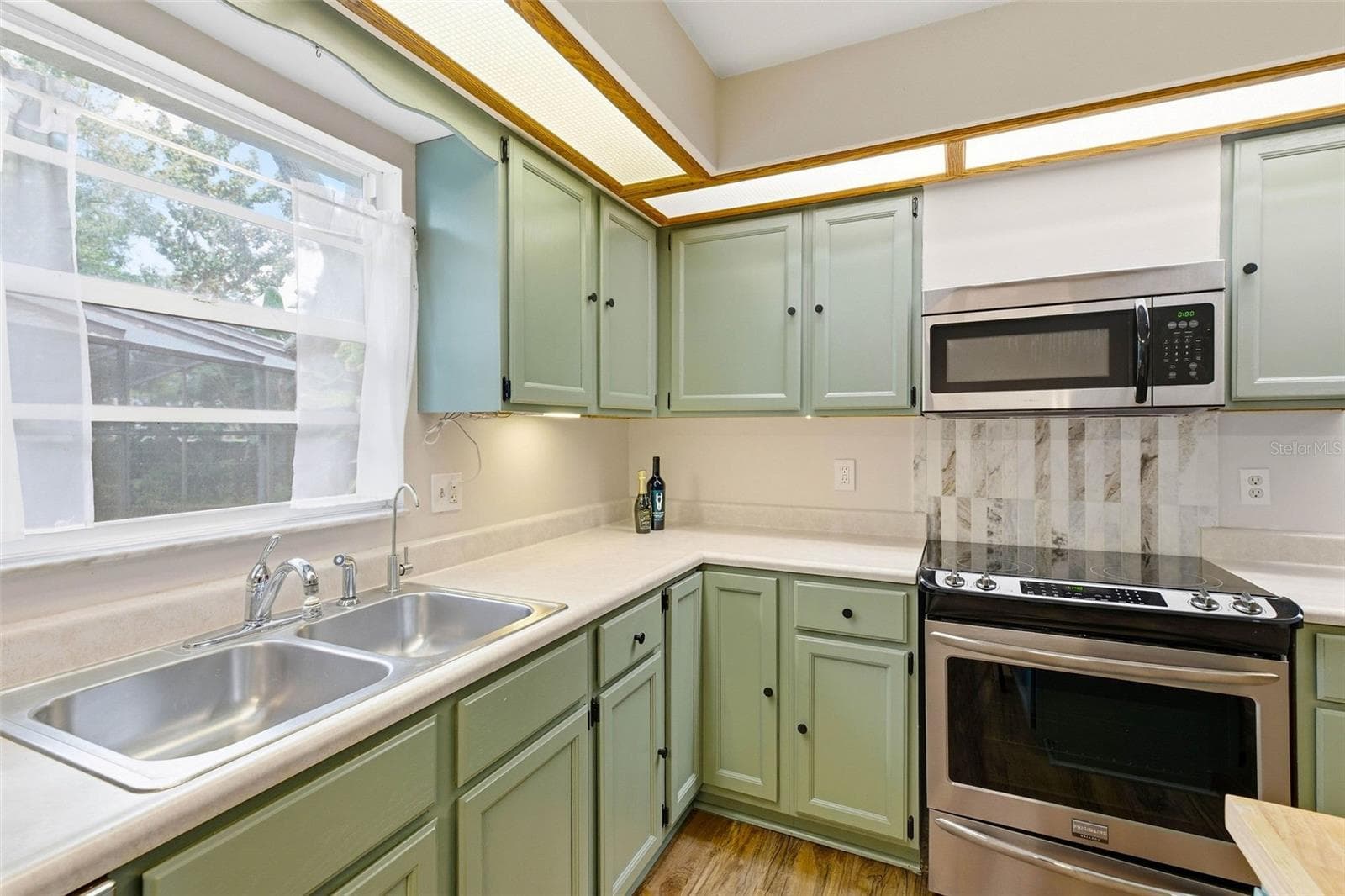 Single Family Residence at 1304 TREETOP DR, PALM HARBOR, photo 15 of 55