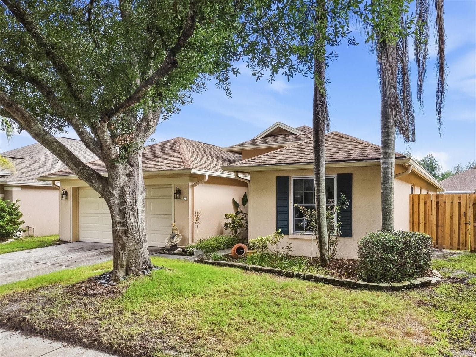 Single Family Residence at 10271 OASIS PALM DR, TAMPA, photo 6 of 35