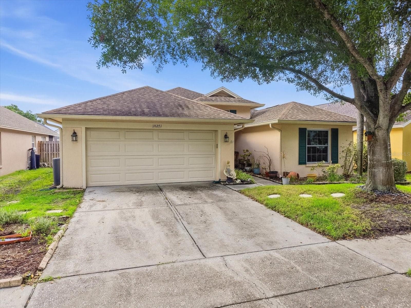 Single Family Residence at 10271 OASIS PALM DR, TAMPA, photo 7 of 35