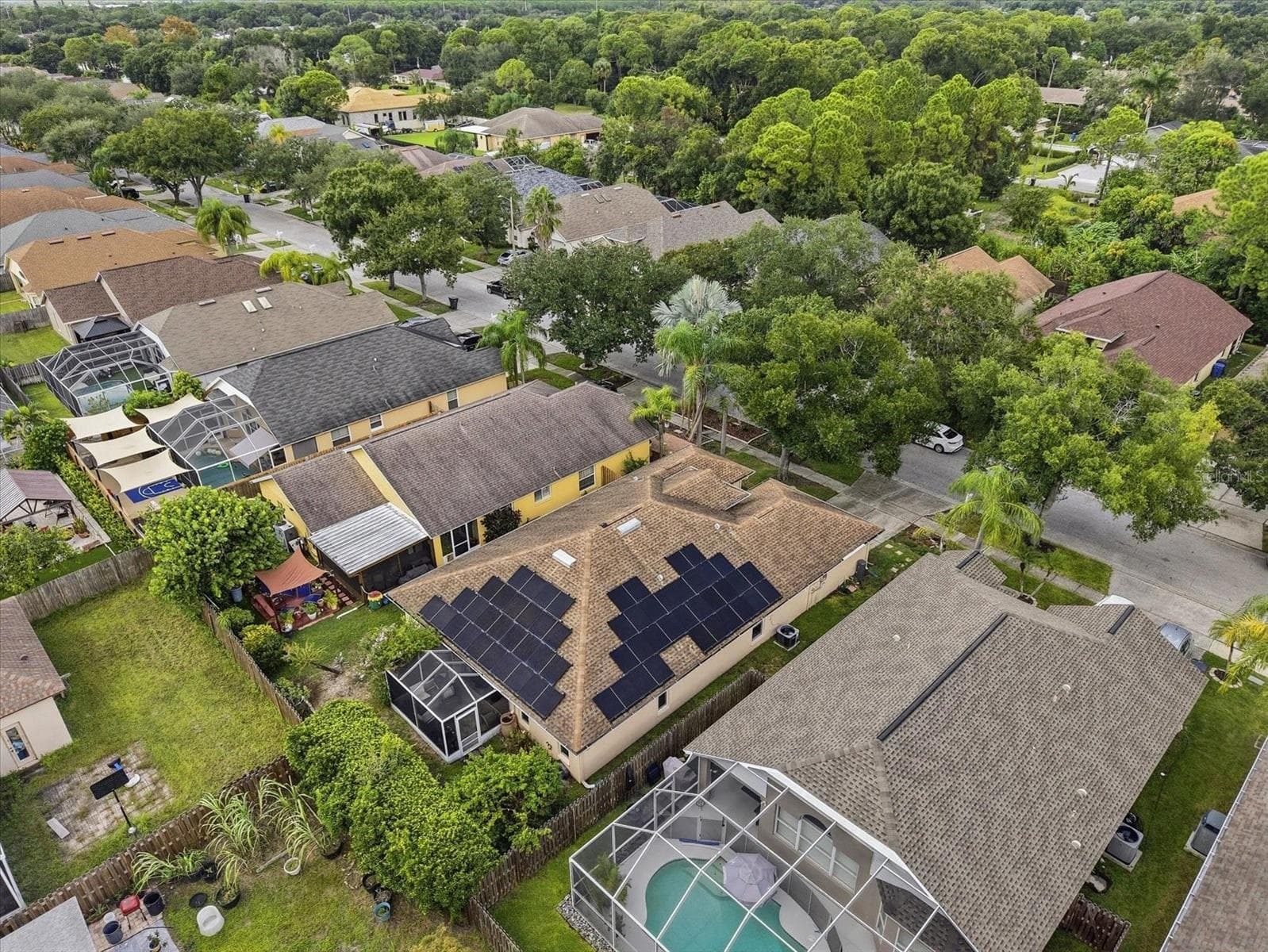 Single Family Residence at 10271 OASIS PALM DR, TAMPA, photo 10 of 35