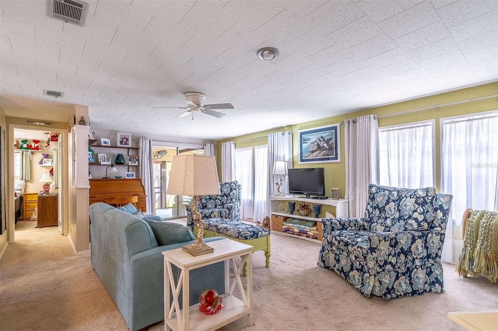 Lots of natural light - 605 W CLUB BLVD, LAKE MARY