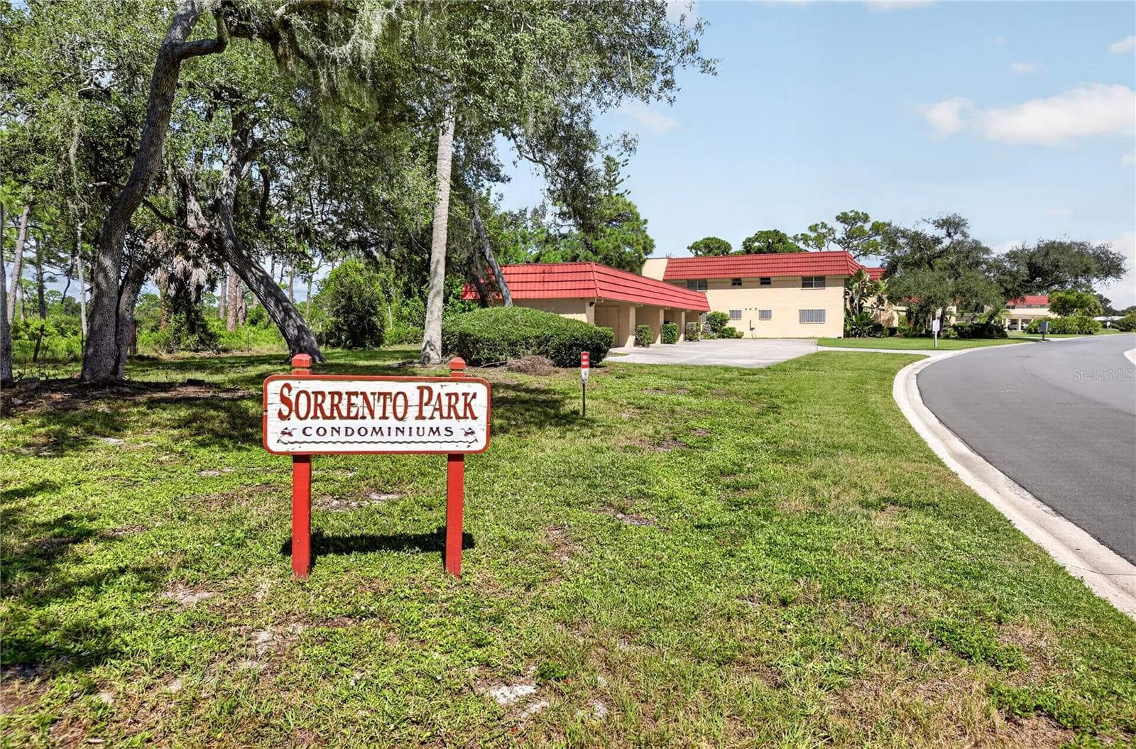 Entry to the Sorrento Park community. - 203 RUBENS DR #F, NOKOMIS