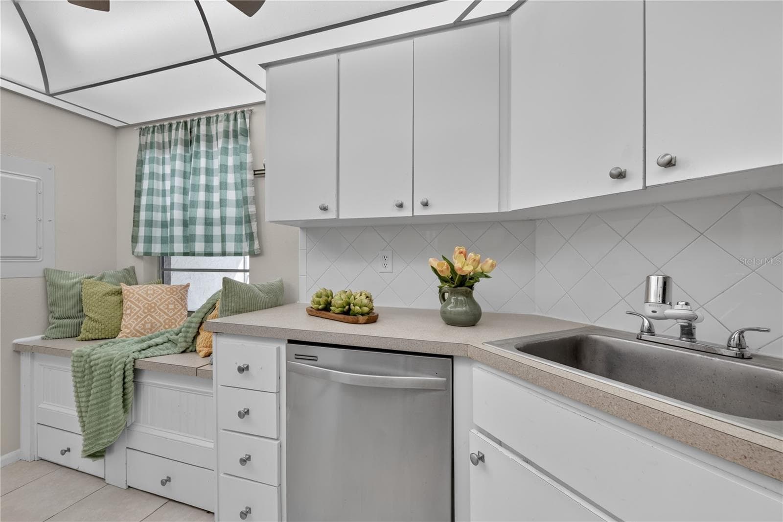 Kitchen. - 203 RUBENS DR #F, NOKOMIS