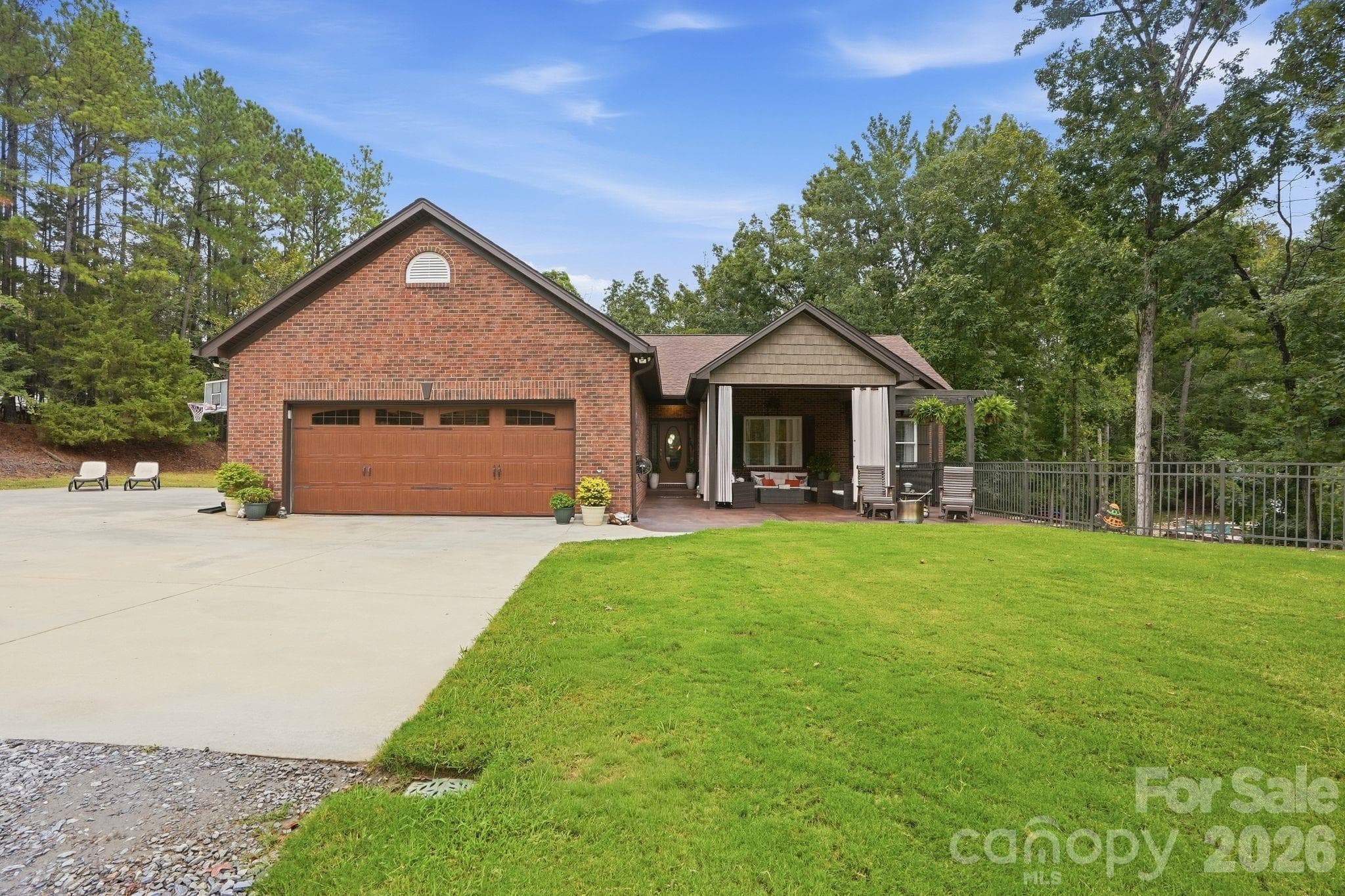 Front View of 2055 Tiger Paw - 2055 Tiger Paw Lane, York