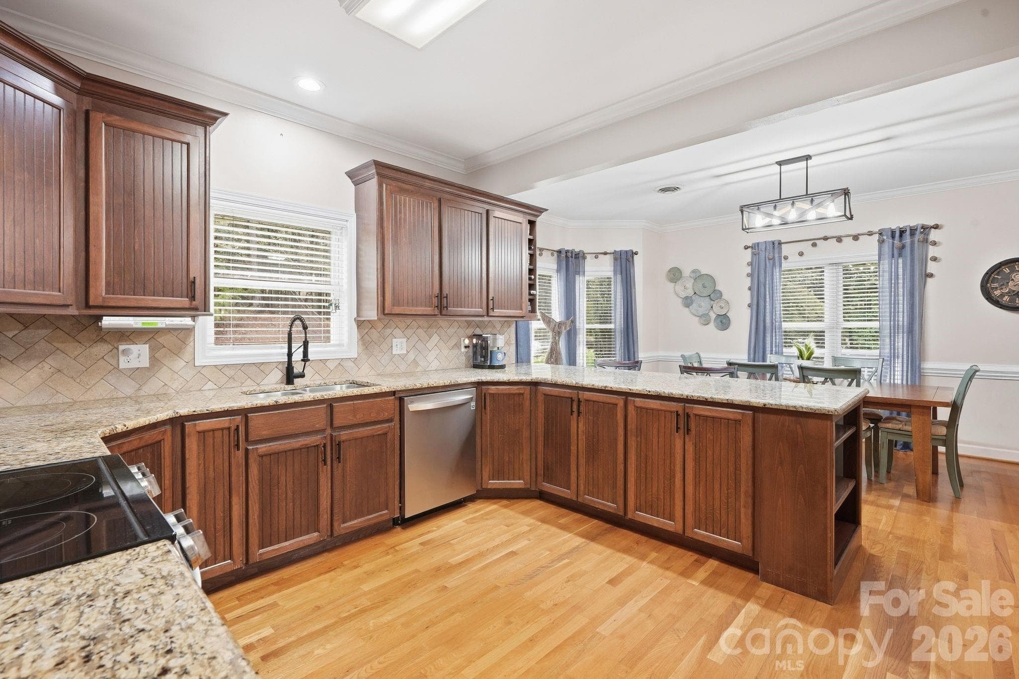 Kitchen - Main Level - 2055 Tiger Paw Lane, York