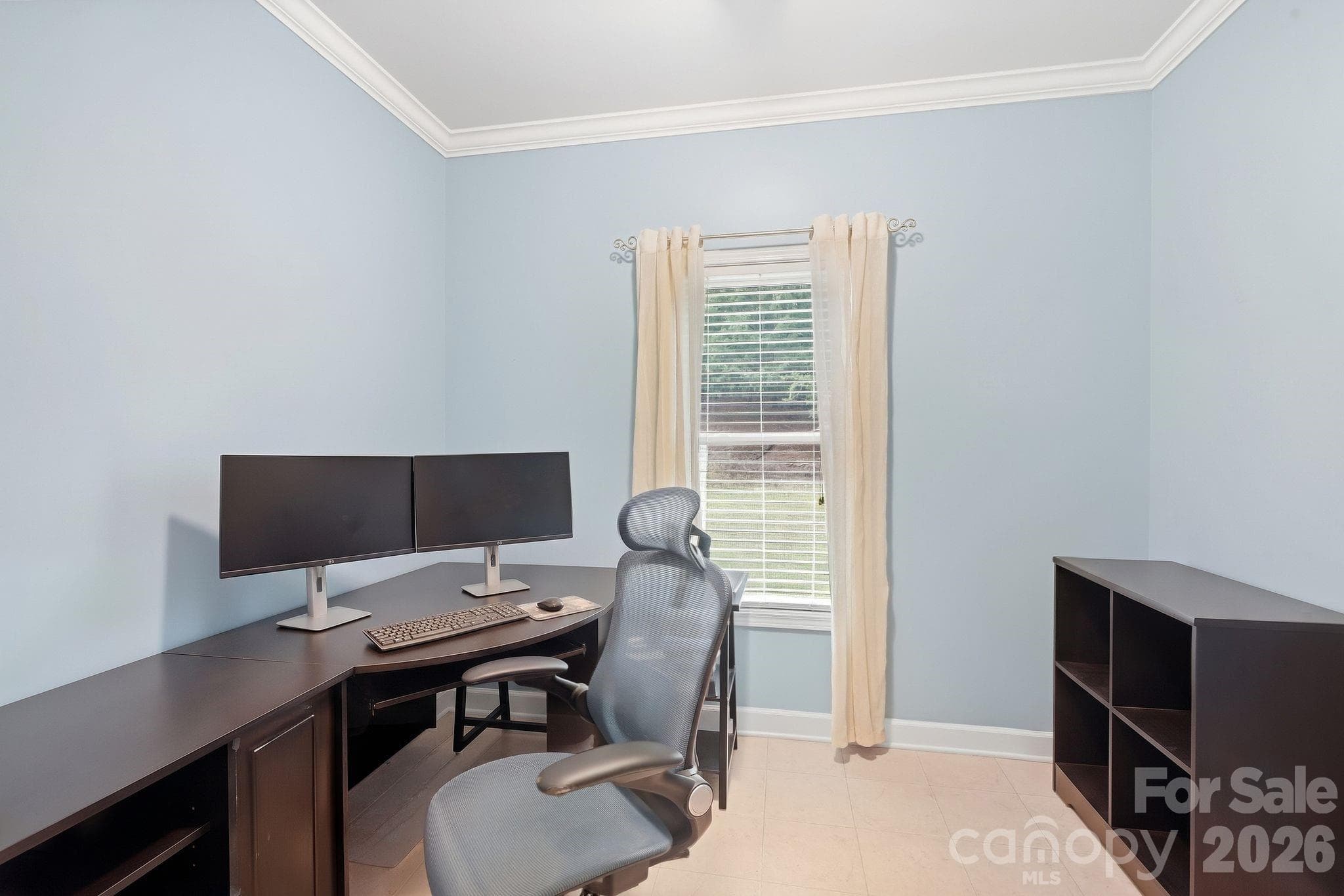 Flex Room / Office Space - Main Level - 2055 Tiger Paw Lane, York