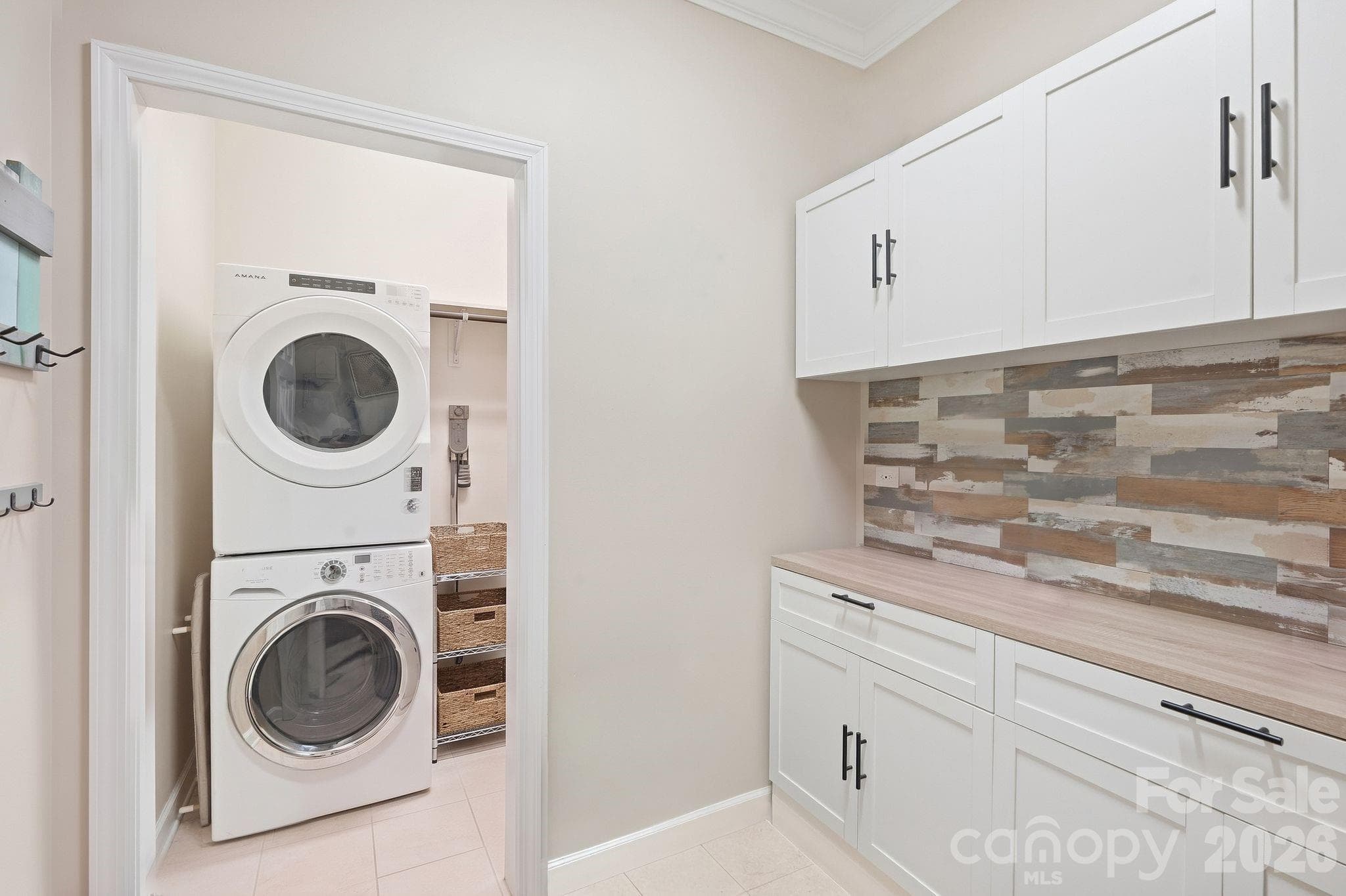 Laundry Room -Main Level - 2055 Tiger Paw Lane, York