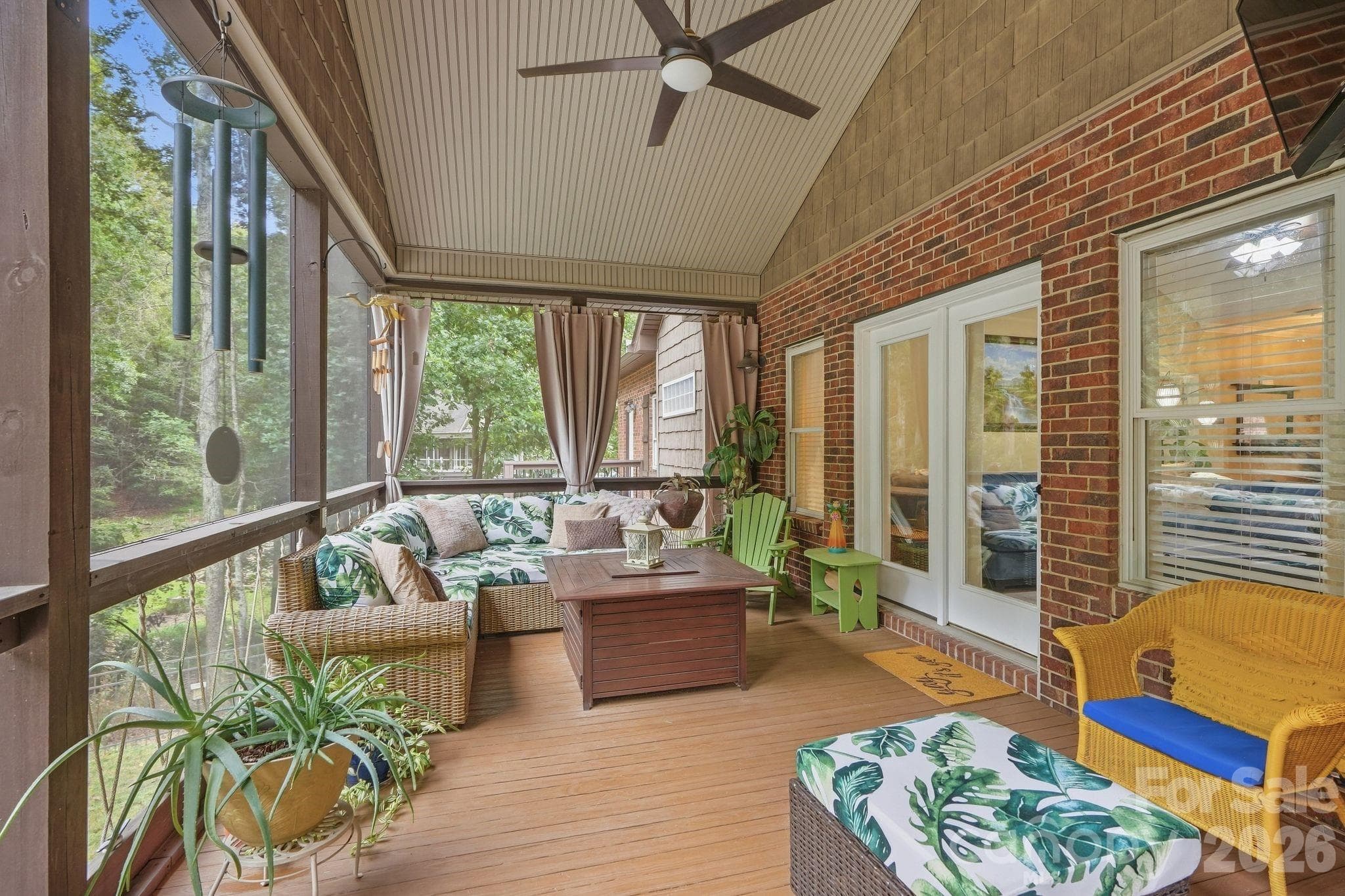 Screened Porch - Main Level - 2055 Tiger Paw Lane, York