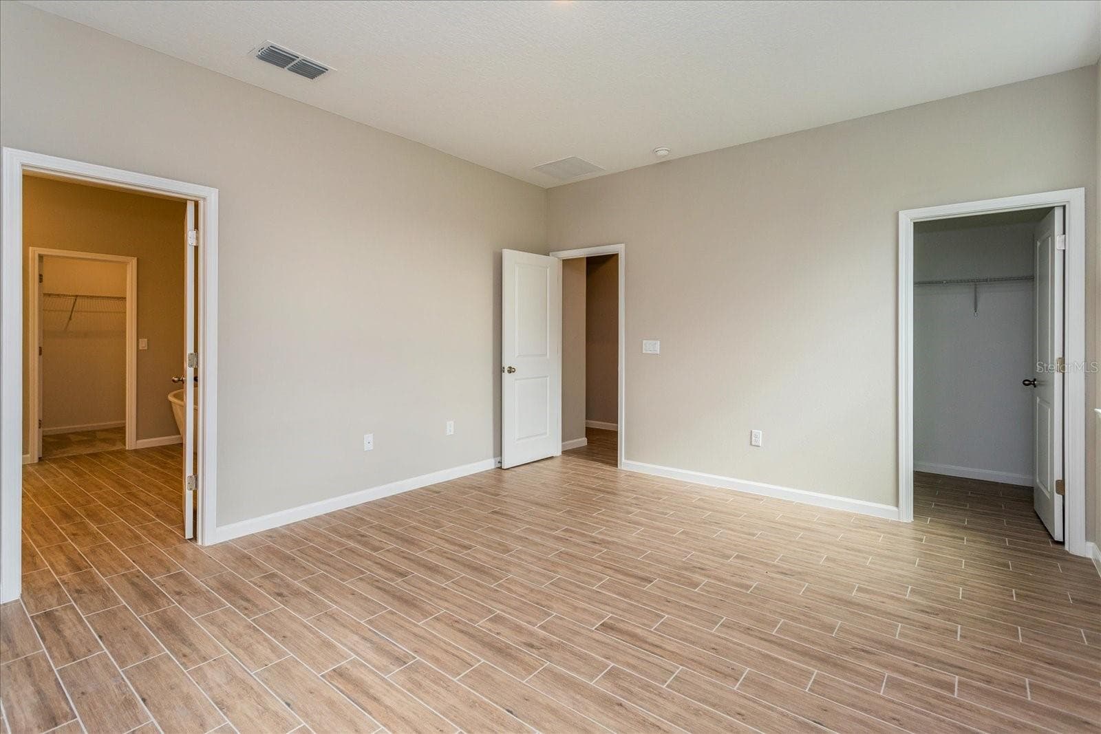 Single Family Residence at 13326 PEACEFUL MELODY DR, WINTER GARDEN, photo 11 of 25