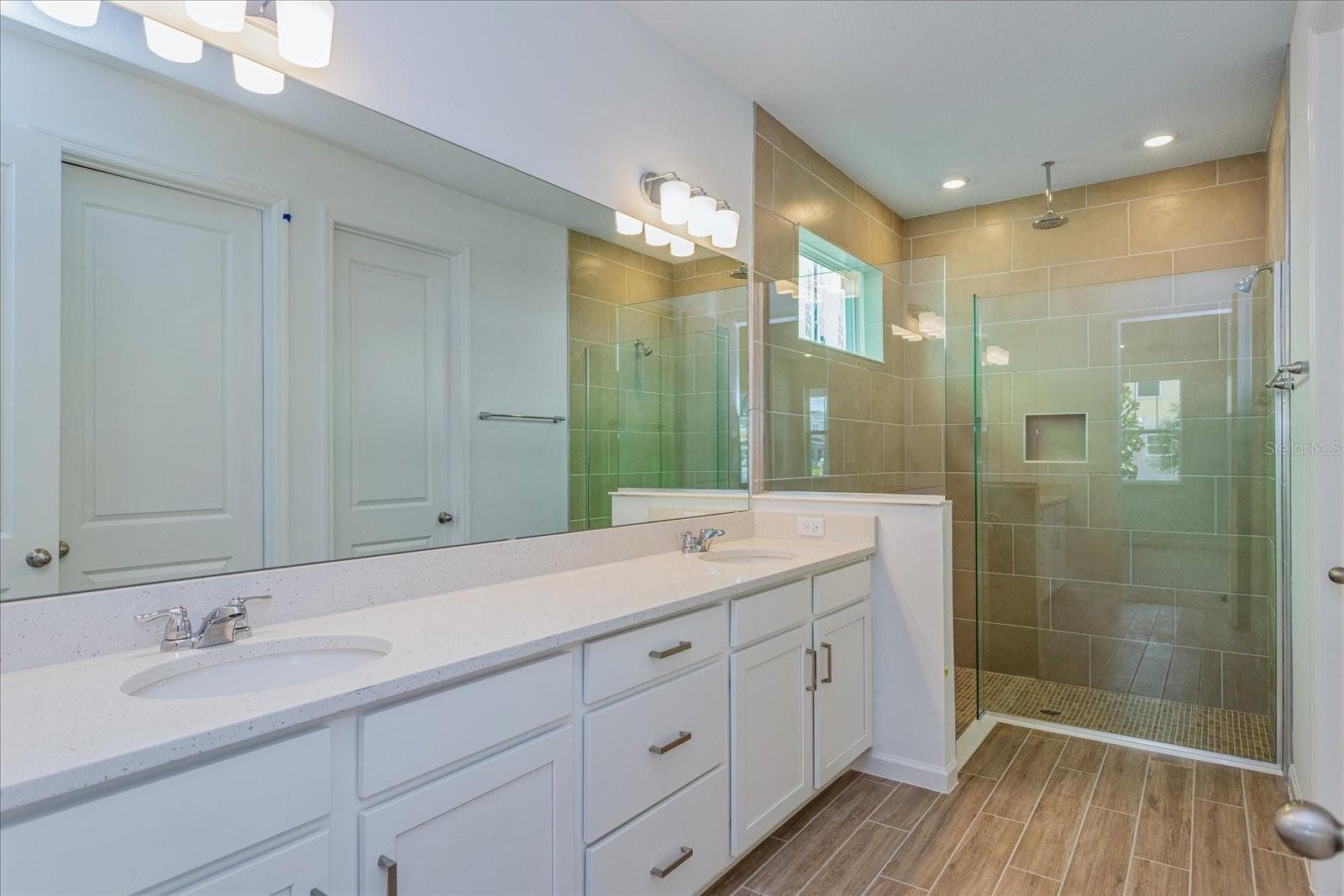 Single Family Residence at 13344 PEACEFUL MELODY DR, WINTER GARDEN, photo 11 of 24