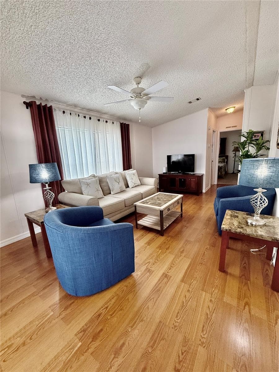 Living Room - 615 S GREEN CIR, VENICE