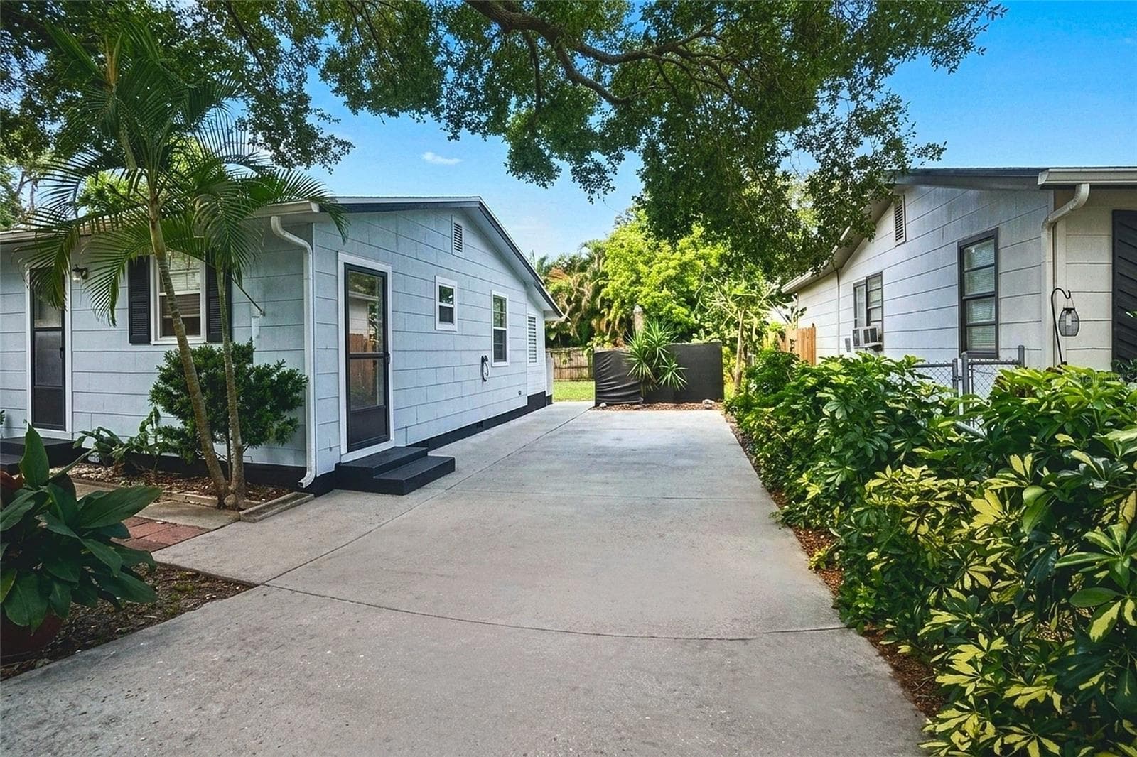 Single Family Residence at 4480 NEWARK ST N, ST PETERSBURG, photo 5 of 35