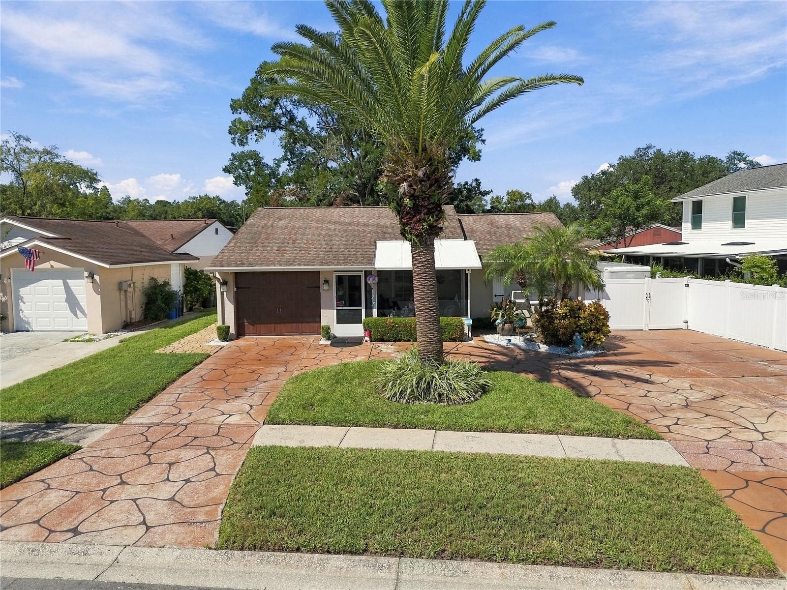 Single Family Residence at 16012 SADDLESTRING DR, TAMPA, photo 4 of 70