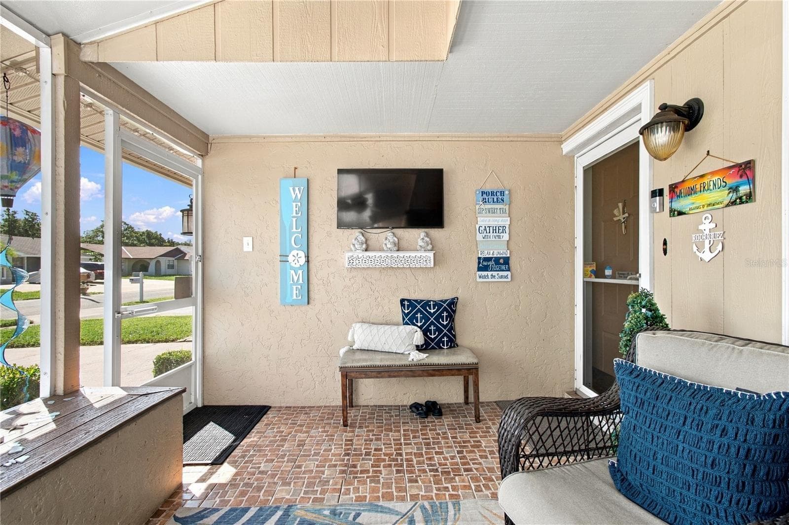 Single Family Residence at 16012 SADDLESTRING DR, TAMPA, photo 6 of 70