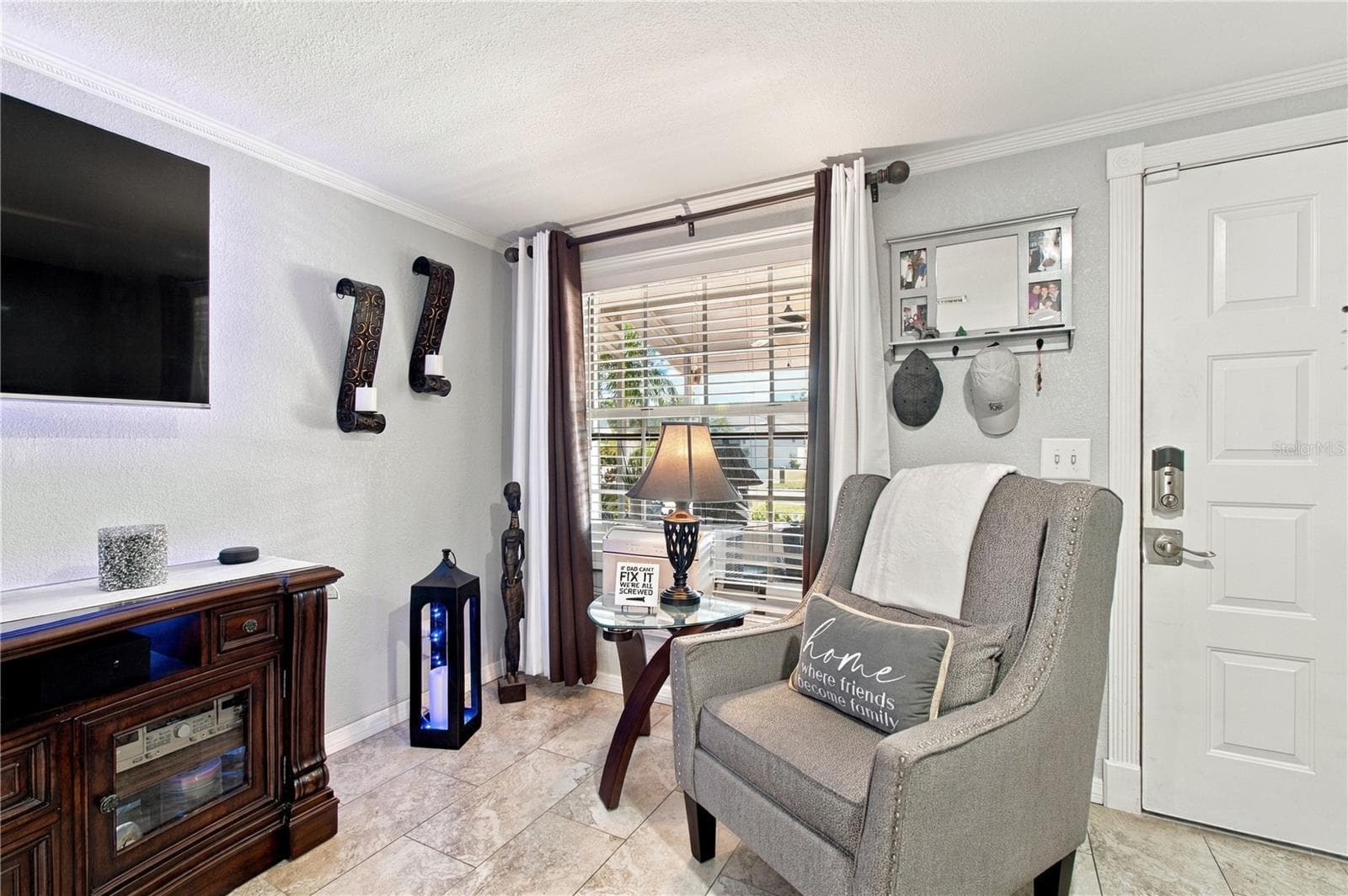 Single Family Residence at 16012 SADDLESTRING DR, TAMPA, photo 11 of 70