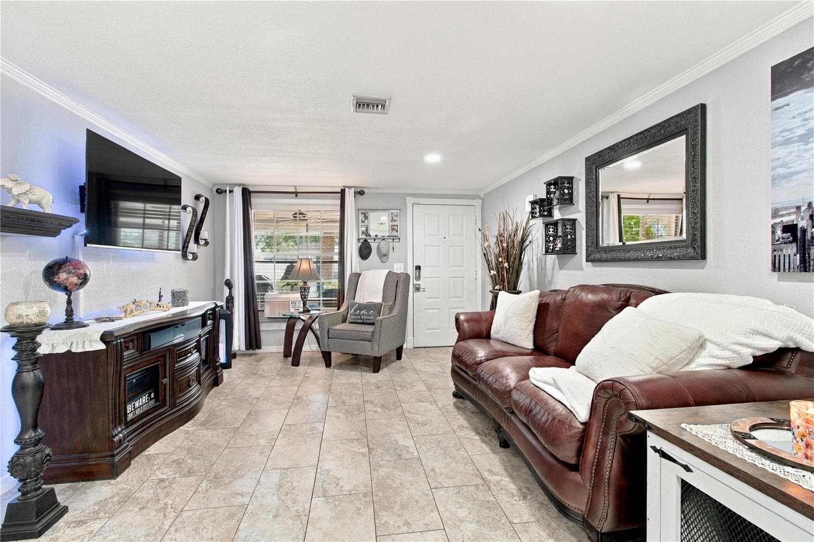 Single Family Residence at 16012 SADDLESTRING DR, TAMPA, photo 14 of 70