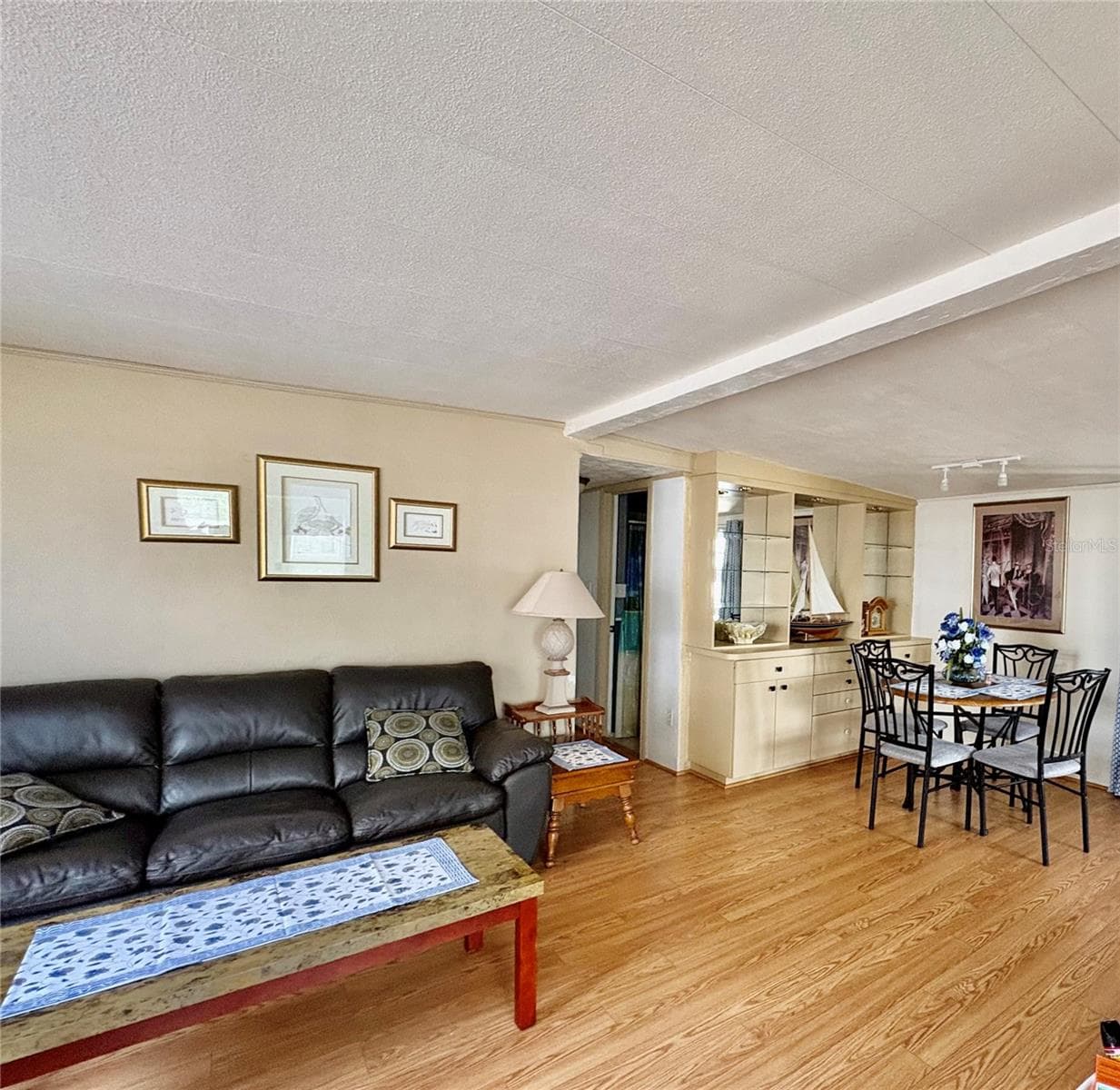 Living Room - 603 S GREEN CIR, VENICE