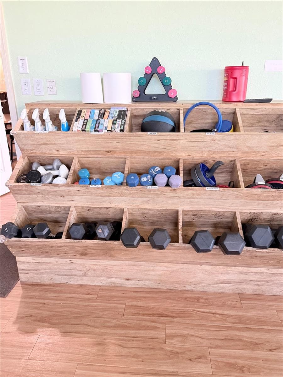 Gym - 603 S GREEN CIR, VENICE