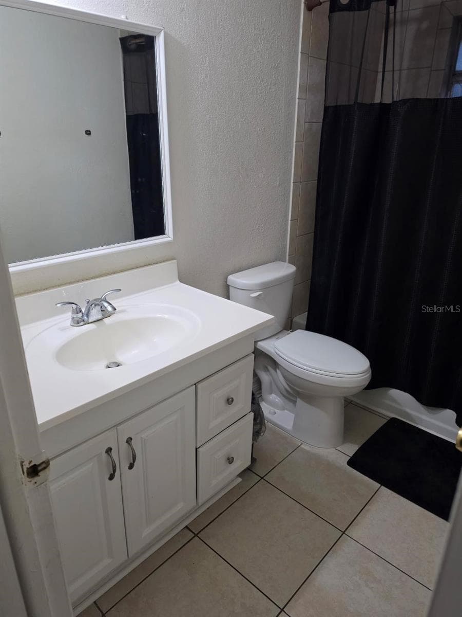 Duplex at 118 LAKE AVE SE, LARGO, photo 11 of 26
