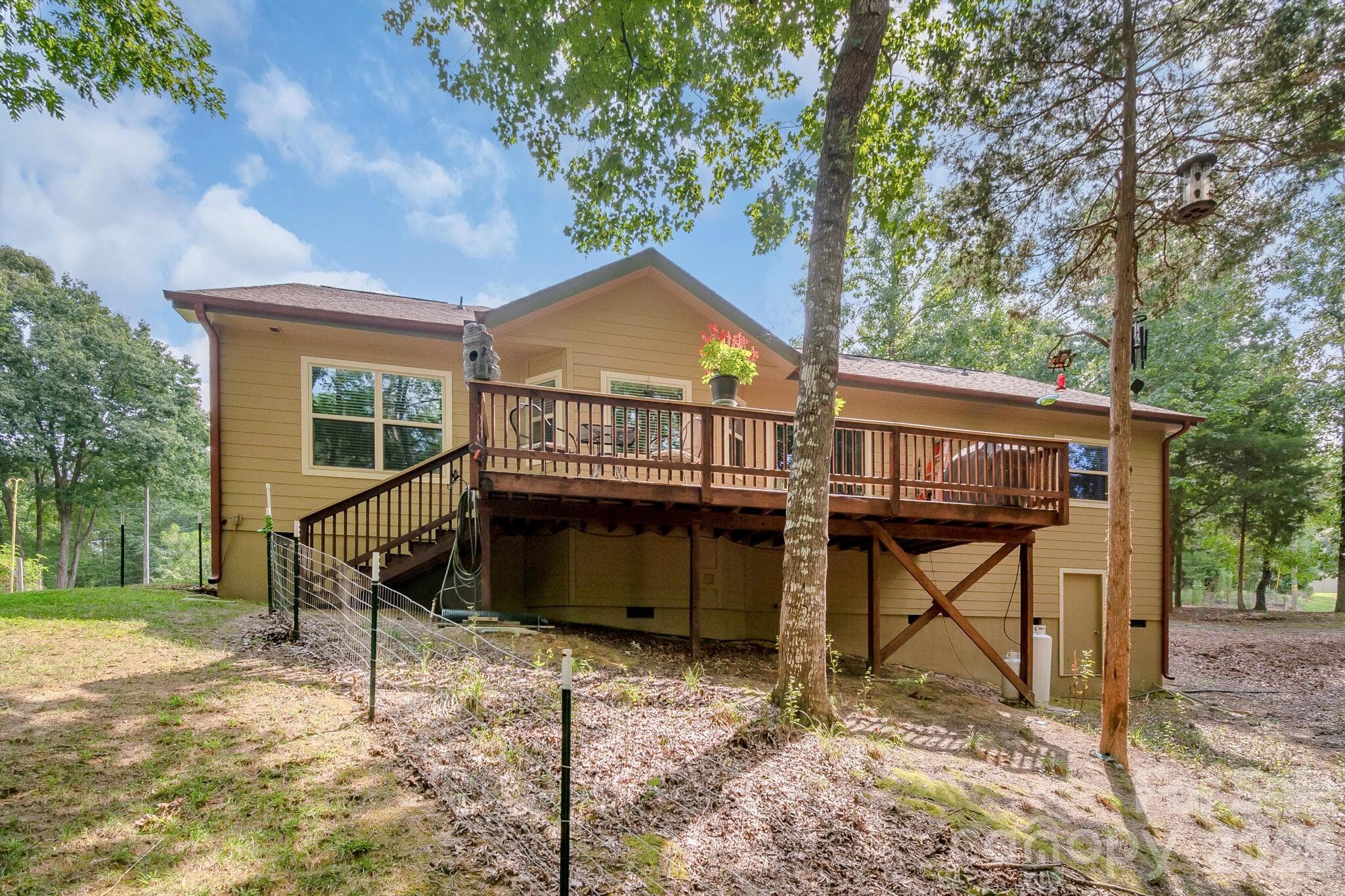 Single Family Residence at 17410 Green Hill Road, Charlotte, photo 5 of 42