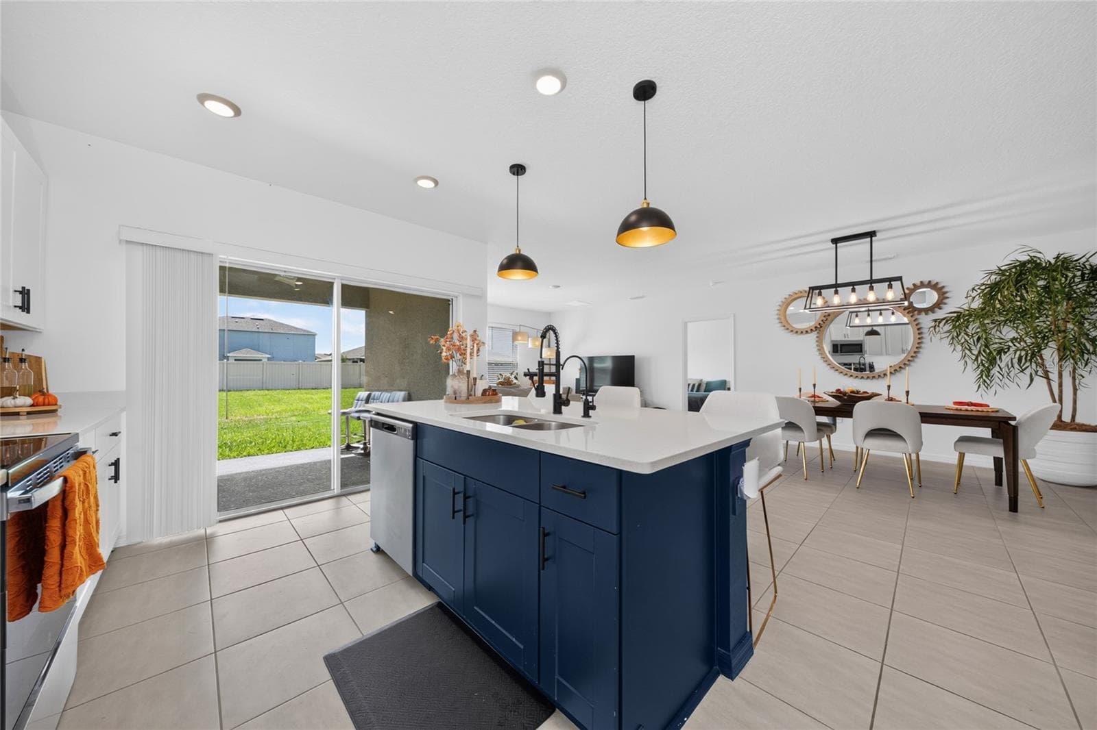 Single Family Residence at 3058 CADENCE SOUND LN, KISSIMMEE, photo 12 of 43