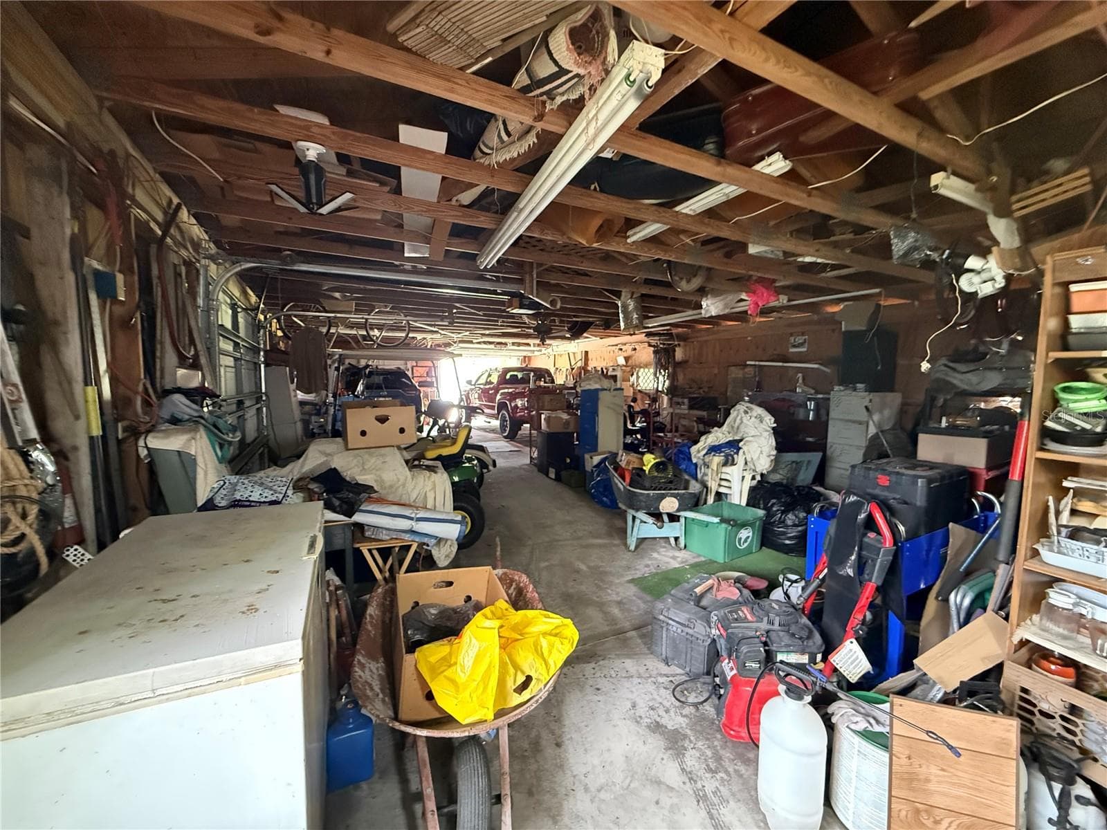 The potential of this 24x60 garage - 1844 PAPAYA ST, BUNNELL