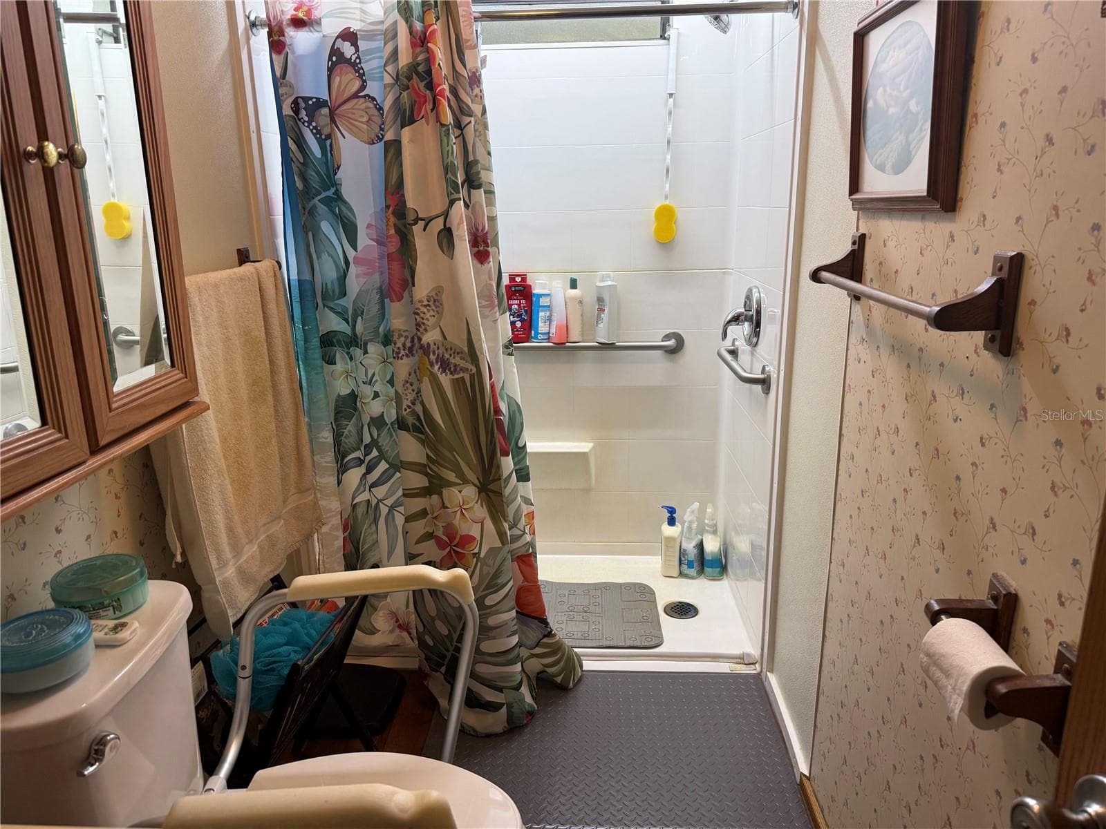 Shower in bathroom - 1844 PAPAYA ST, BUNNELL