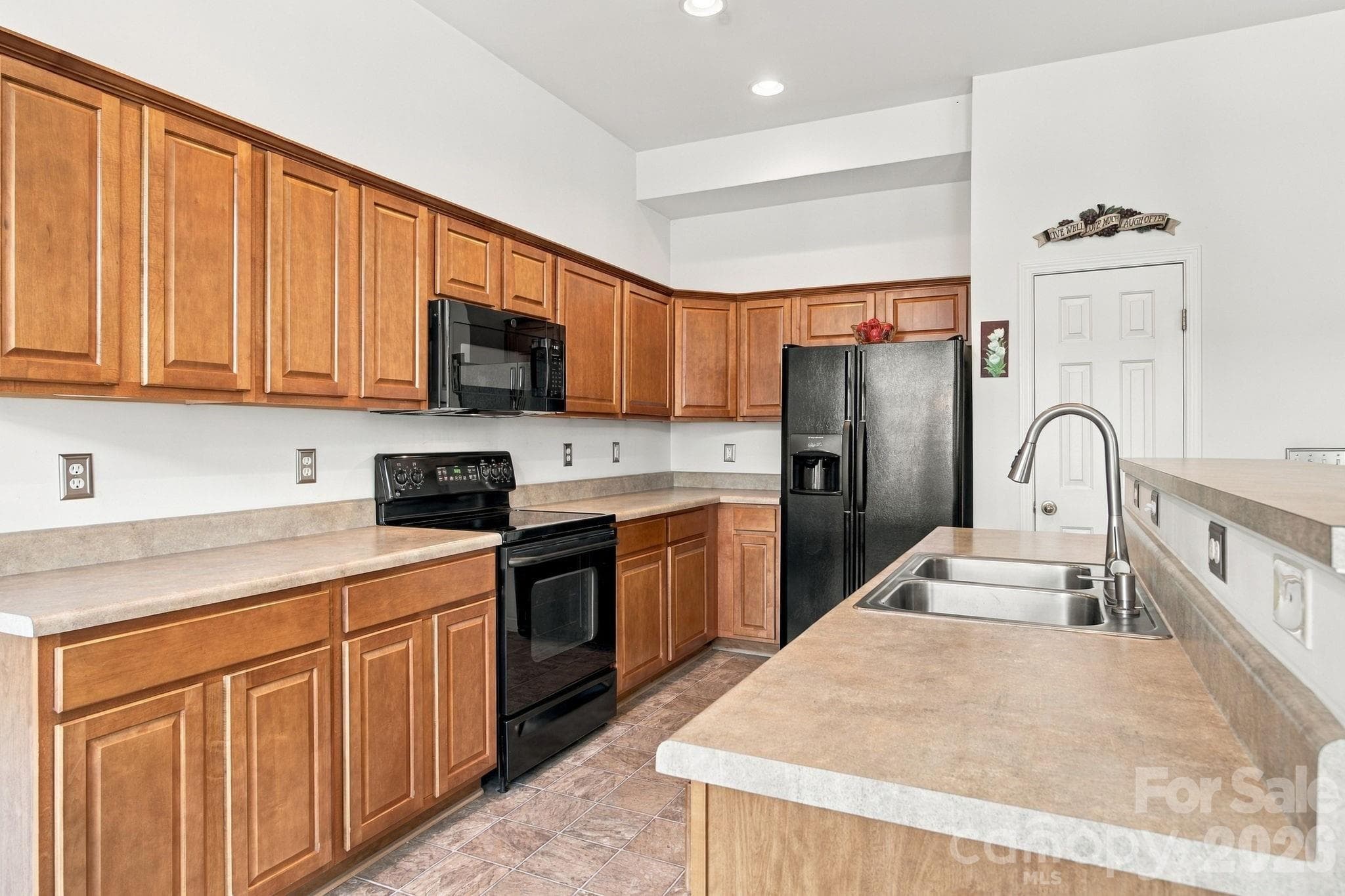 Single Family Residence at 2723 Sunberry Lane NW, Concord, photo 11 of 29