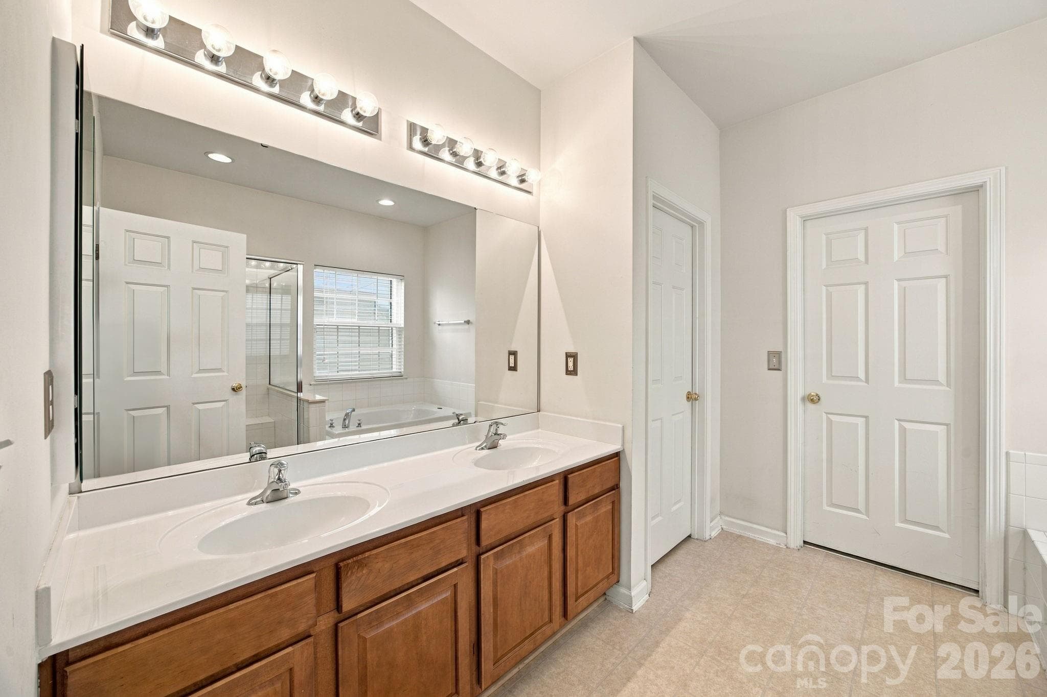 Single Family Residence at 2723 Sunberry Lane NW, Concord, photo 17 of 29