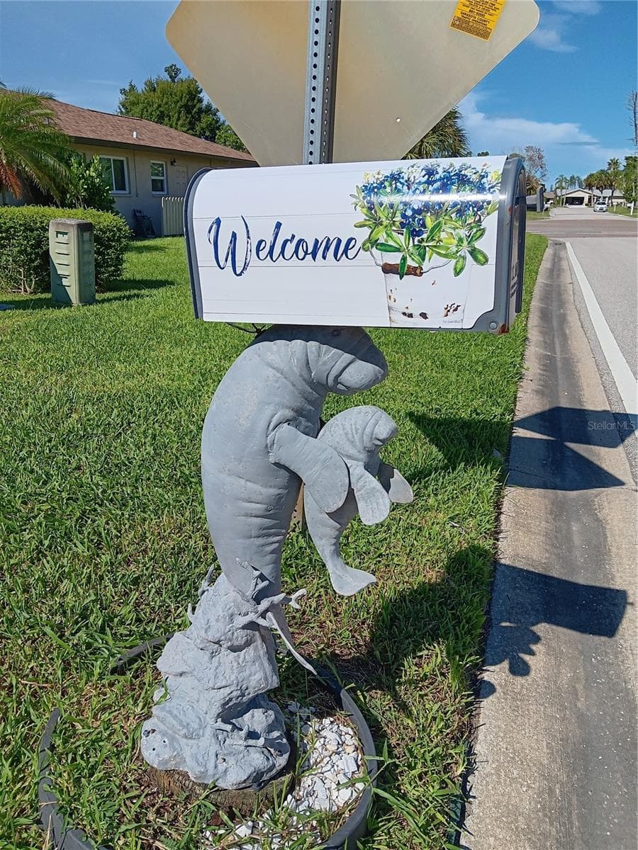 Manatee Mailbox out front - 980 N GONDOLA DR, VENICE