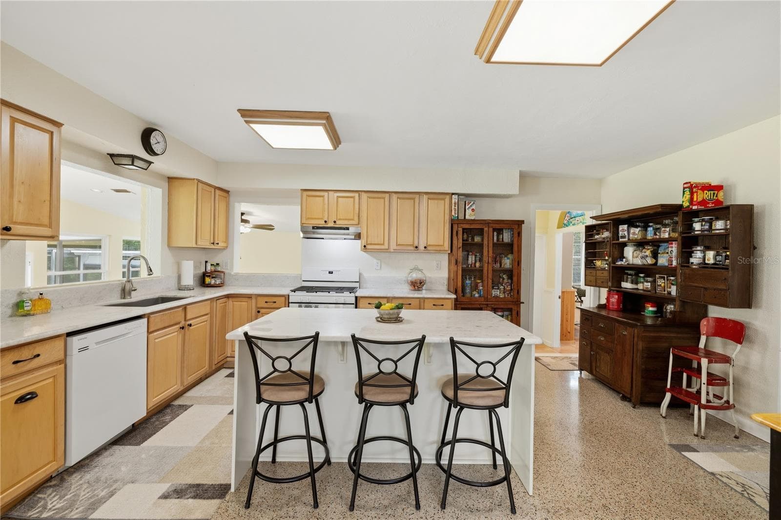 Kitchen - 2314 N GRIFFIN DR, LEESBURG