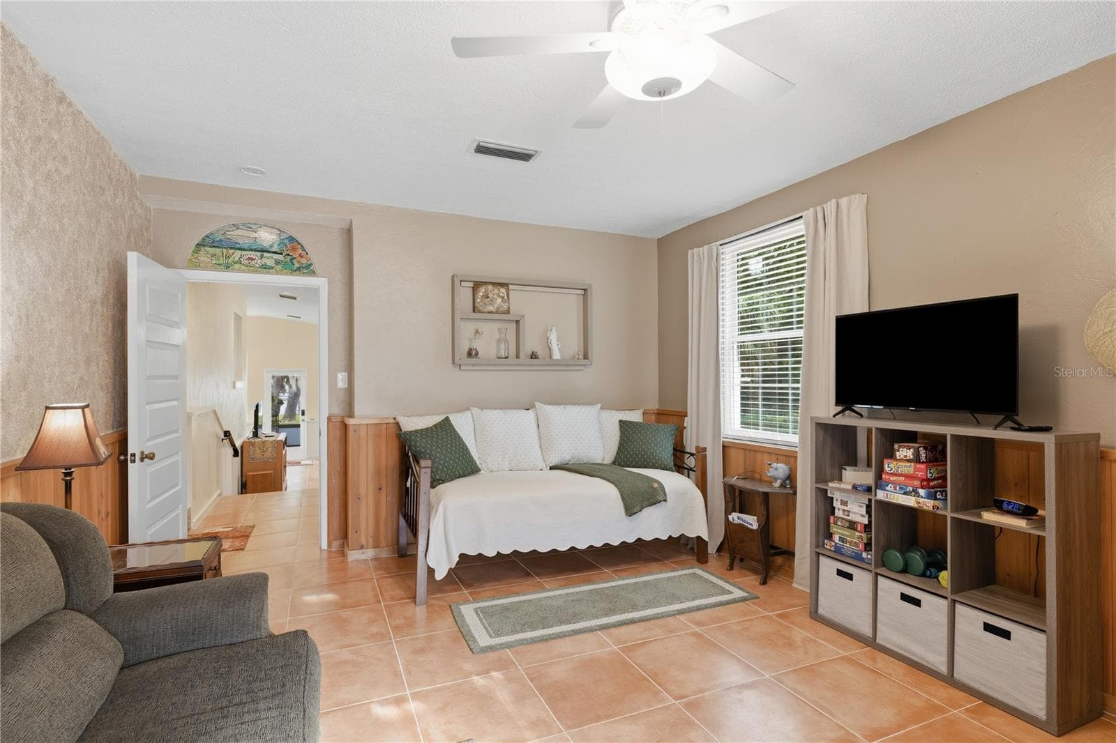 Living Room - 2314 N GRIFFIN DR, LEESBURG