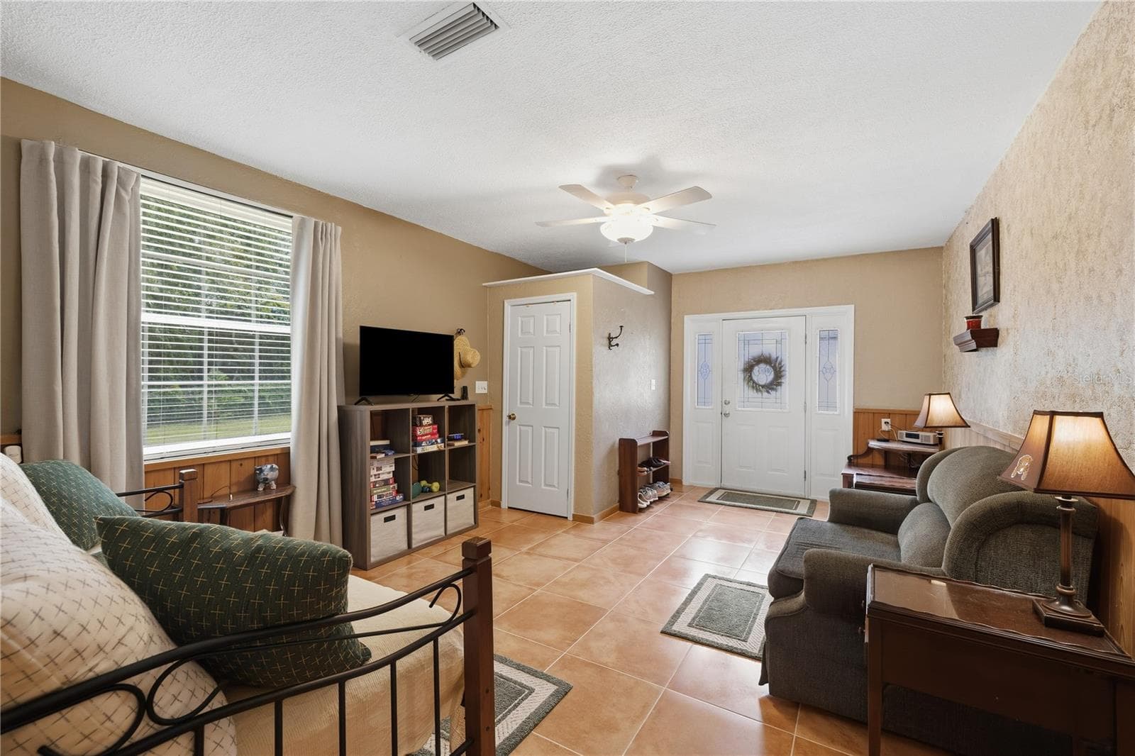 Living Room - 2314 N GRIFFIN DR, LEESBURG