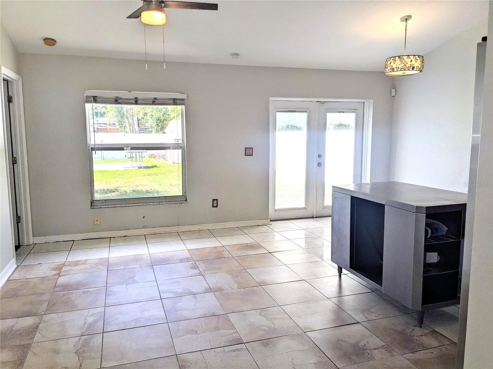 Single Family Residence at 812 37TH AVE S, ST PETERSBURG, photo 9 of 17