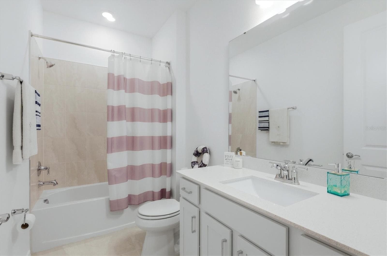 Guest Bath - 9457 SHOREBIRD CT, PARRISH