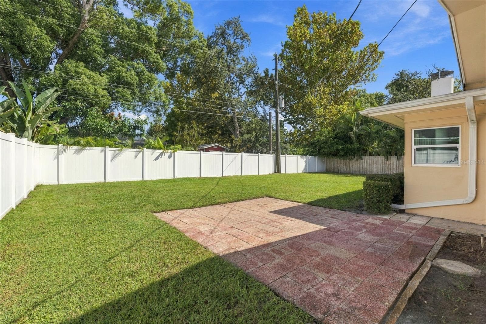Your backyard has excellent privacy and offers plenty of space to make it your own. - 2260 SAINT CHARLES DR, CLEARWATER