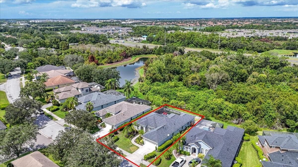 Single Family Residence at 14003 NIGHTHAWK TER, LAKEWOOD RANCH, photo 38 of 41