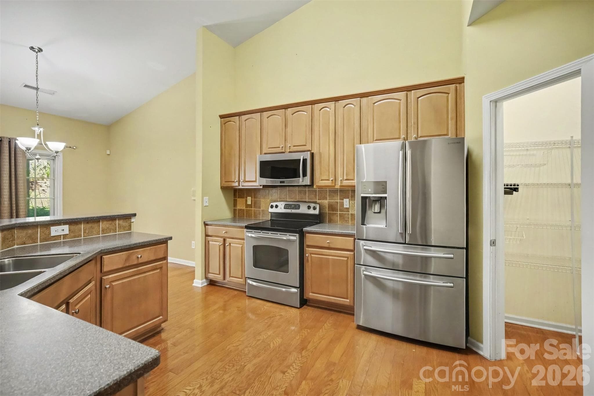 Kitchen - 201 Augustus Lane, Mount Holly