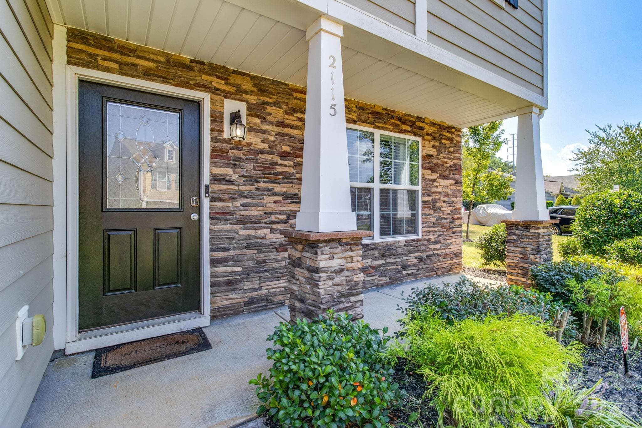 Single Family Residence at 2115 Fieldstone Gate Cove, Monroe, photo 4 of 40