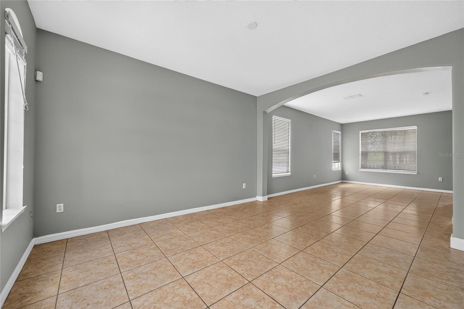 Single Family Residence at 1139 DARNABY WAY, ORLANDO, photo 4 of 35