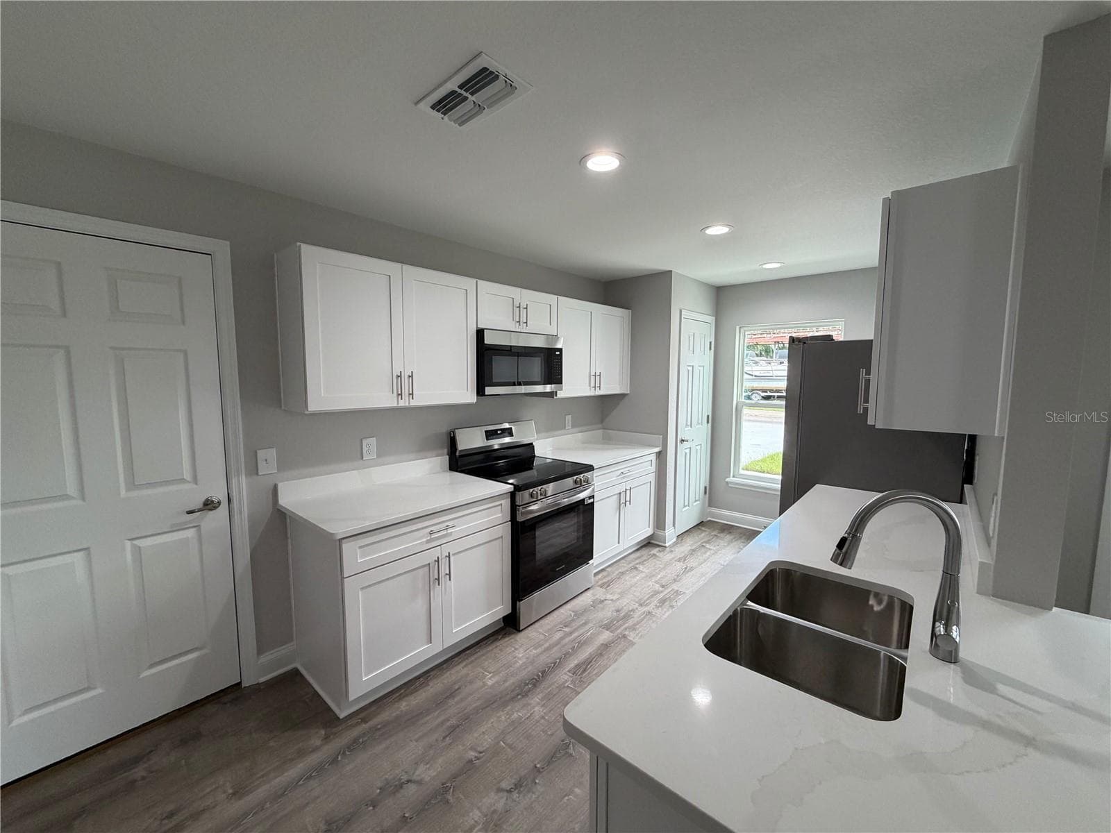 Kitchen - 745 N 3RD ST, EAGLE LAKE