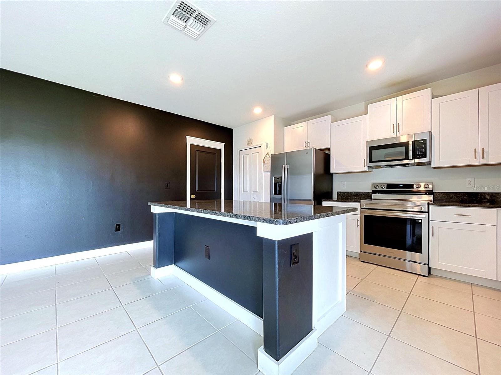 Single Family Residence at 12626 BERGSTROM BAY DR, RIVERVIEW, photo 7 of 29