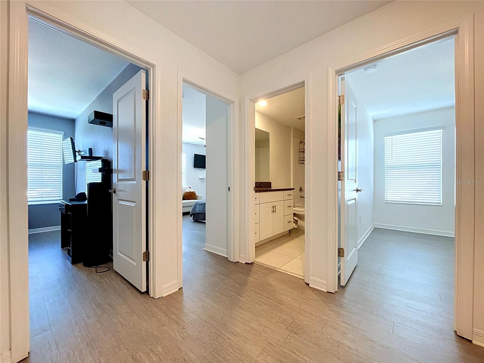 Single Family Residence at 12626 BERGSTROM BAY DR, RIVERVIEW, photo 17 of 29