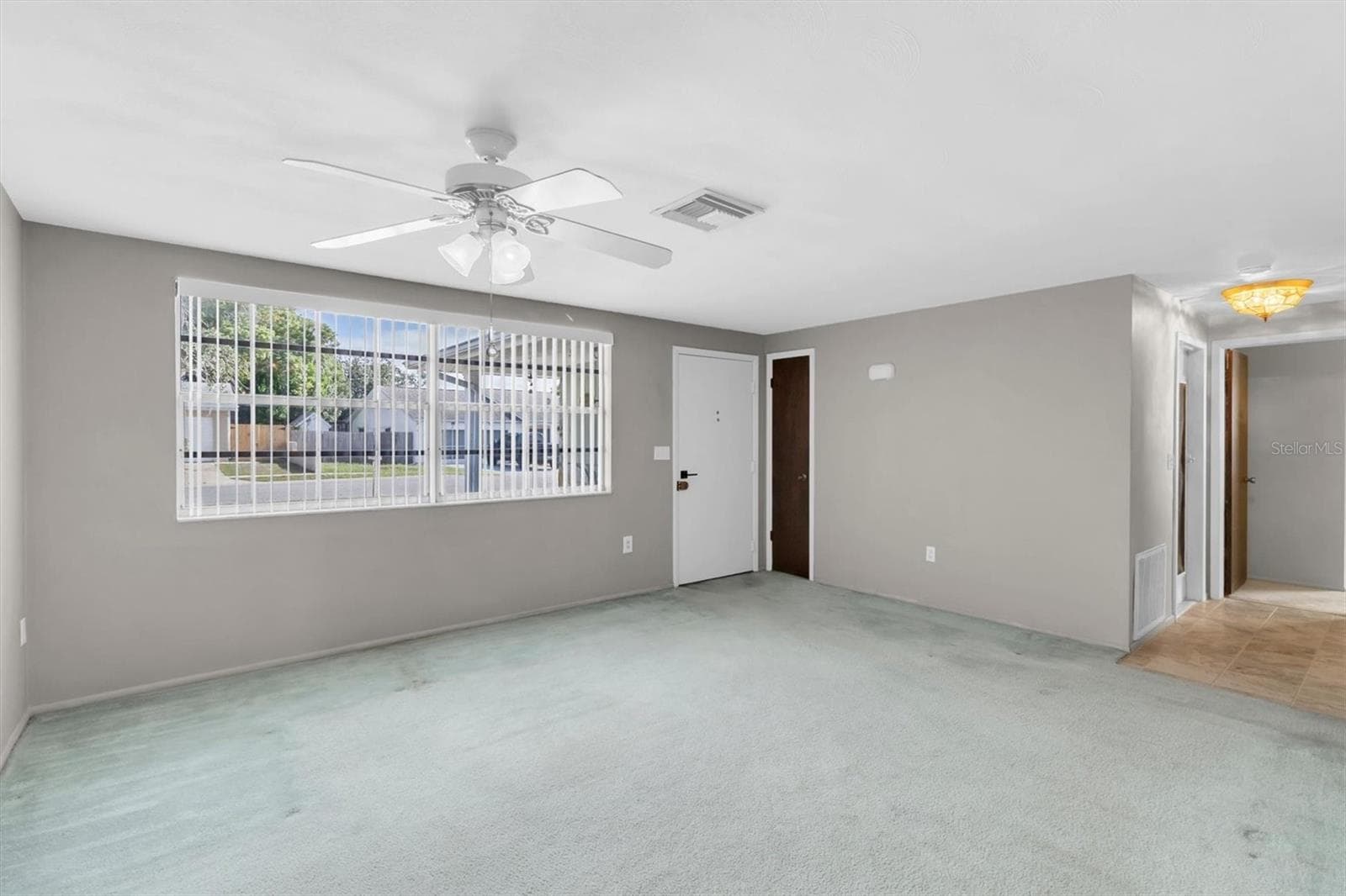 Single Family Residence at 8708 BRIAR PATCH DR, PORT RICHEY, photo 4 of 40