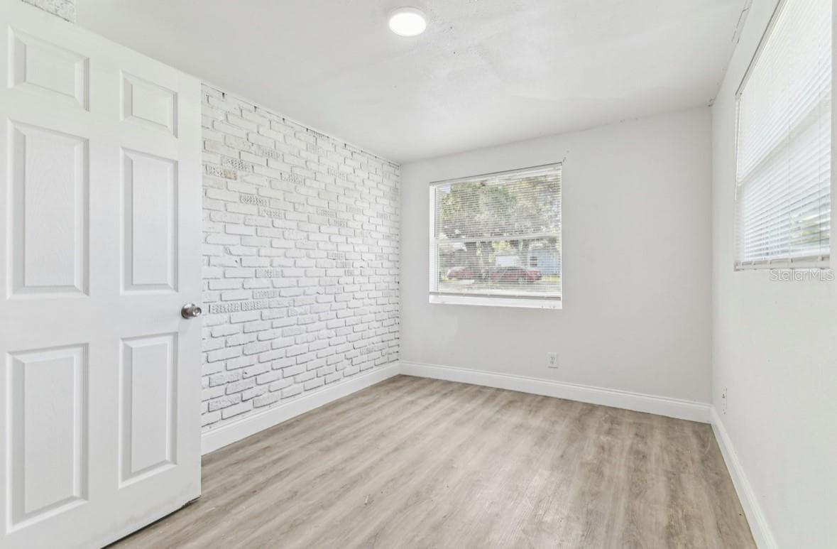 Single Family Residence at 1807 E BOUGAINVILLEA AVE, TAMPA, photo 8 of 41