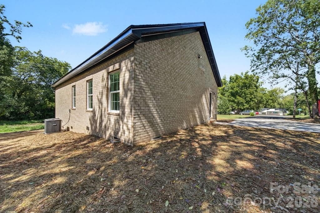 Single Family Residence at 726 Carr Street, Monroe, photo 20 of 22